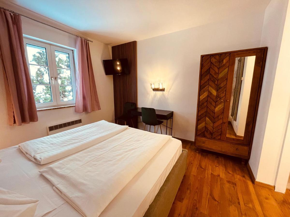 Gaestehaus Am Stadtpark Vocklabruck Ngoại thất bức ảnh