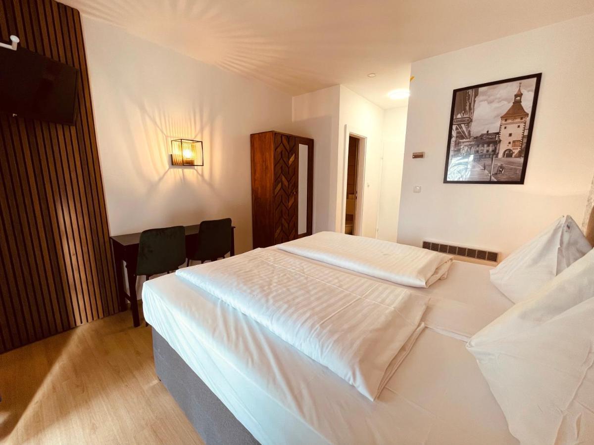 Gaestehaus Am Stadtpark Vocklabruck Ngoại thất bức ảnh
