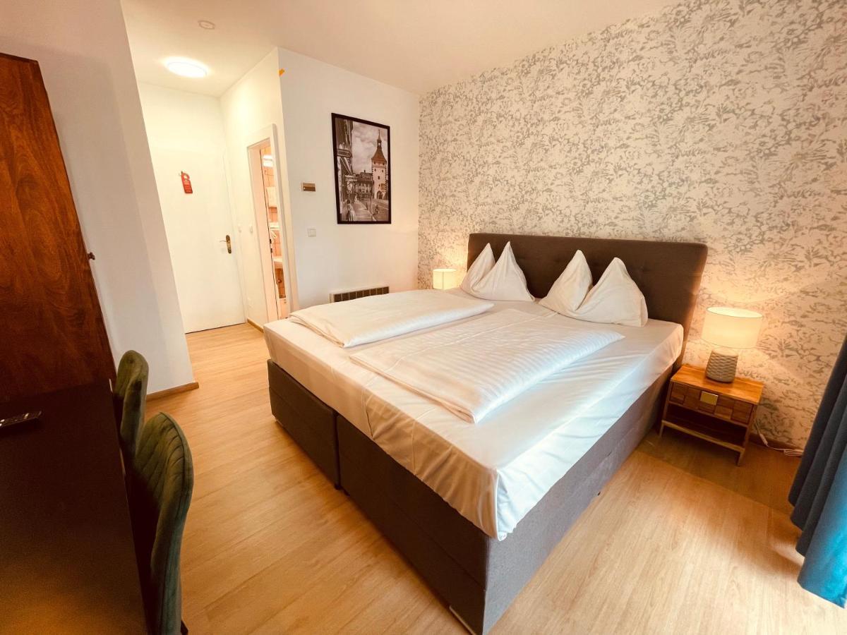 Gaestehaus Am Stadtpark Vocklabruck Ngoại thất bức ảnh