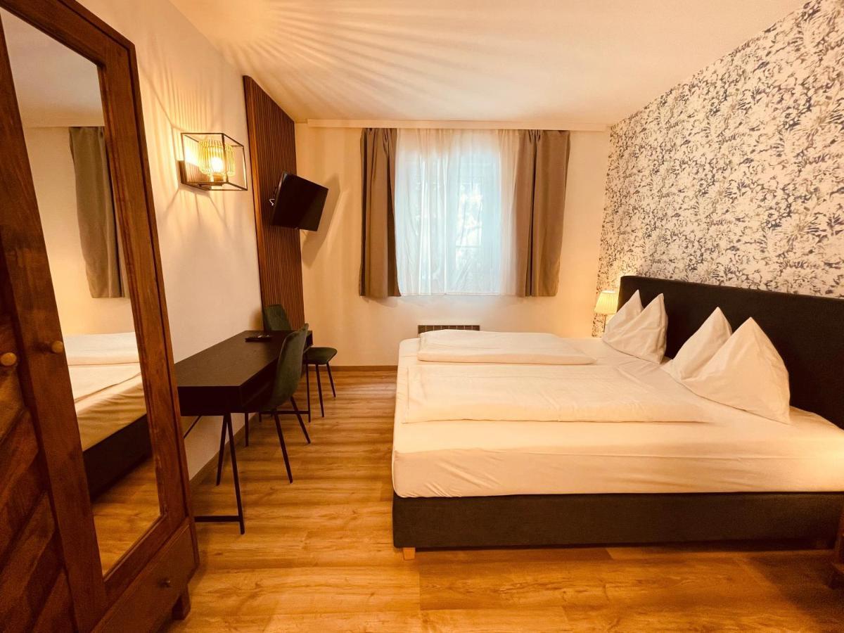 Gaestehaus Am Stadtpark Vocklabruck Ngoại thất bức ảnh