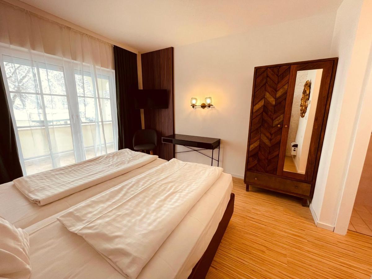 Gaestehaus Am Stadtpark Vocklabruck Ngoại thất bức ảnh