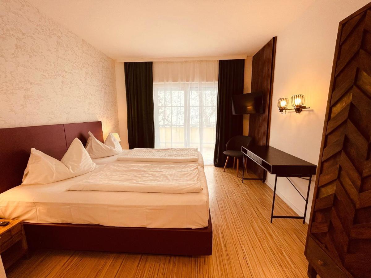 Gaestehaus Am Stadtpark Vocklabruck Ngoại thất bức ảnh