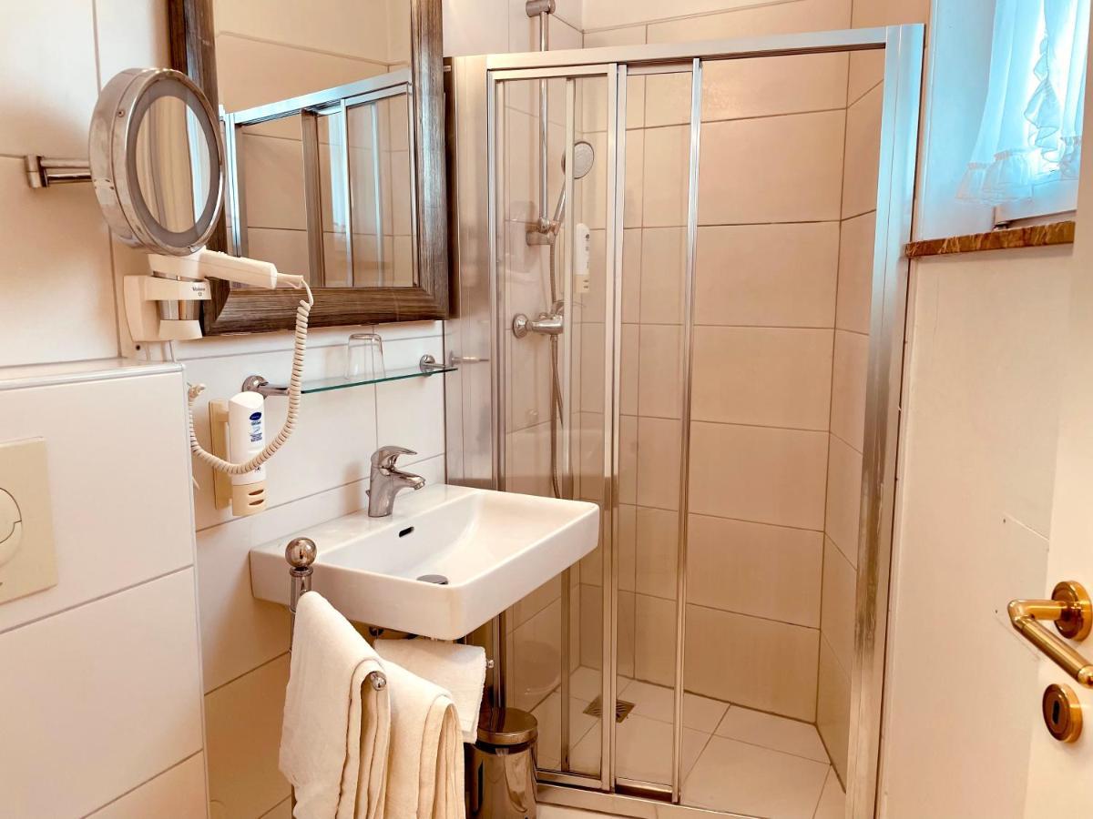 Gaestehaus Am Stadtpark Vocklabruck Ngoại thất bức ảnh